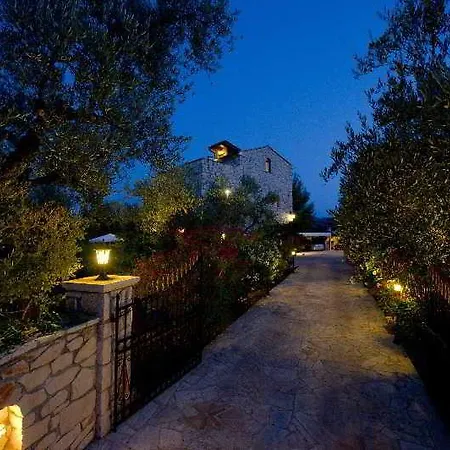 Hotell Alomata 2*